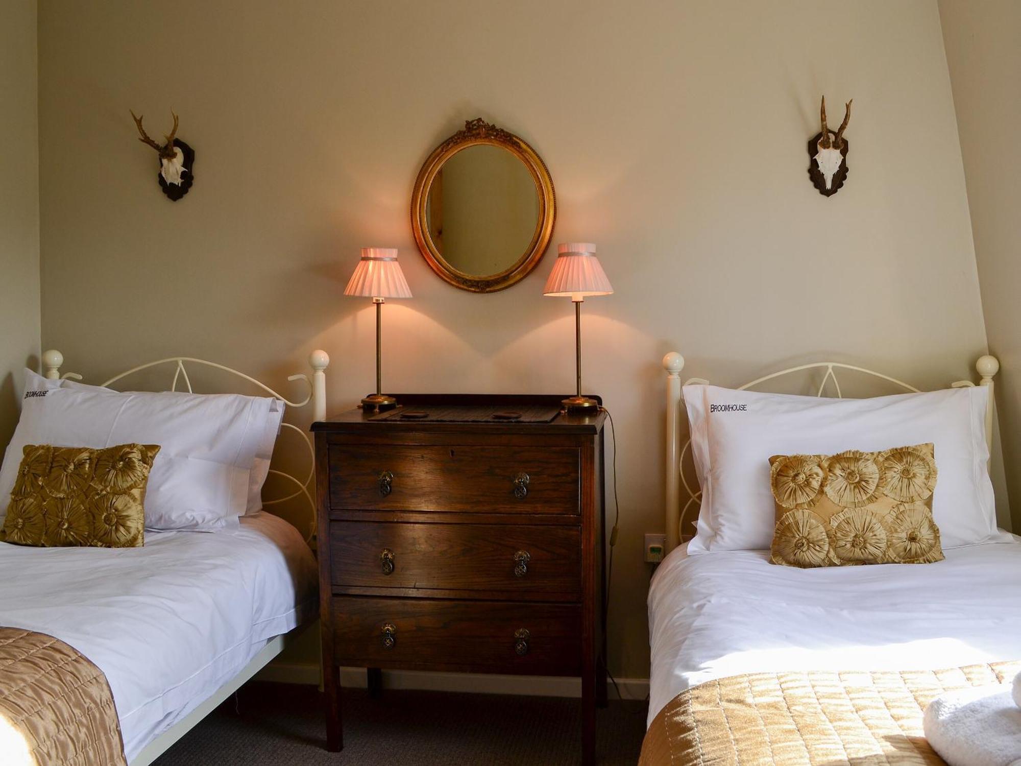 Broomhouse Lodge Edrom Экстерьер фото